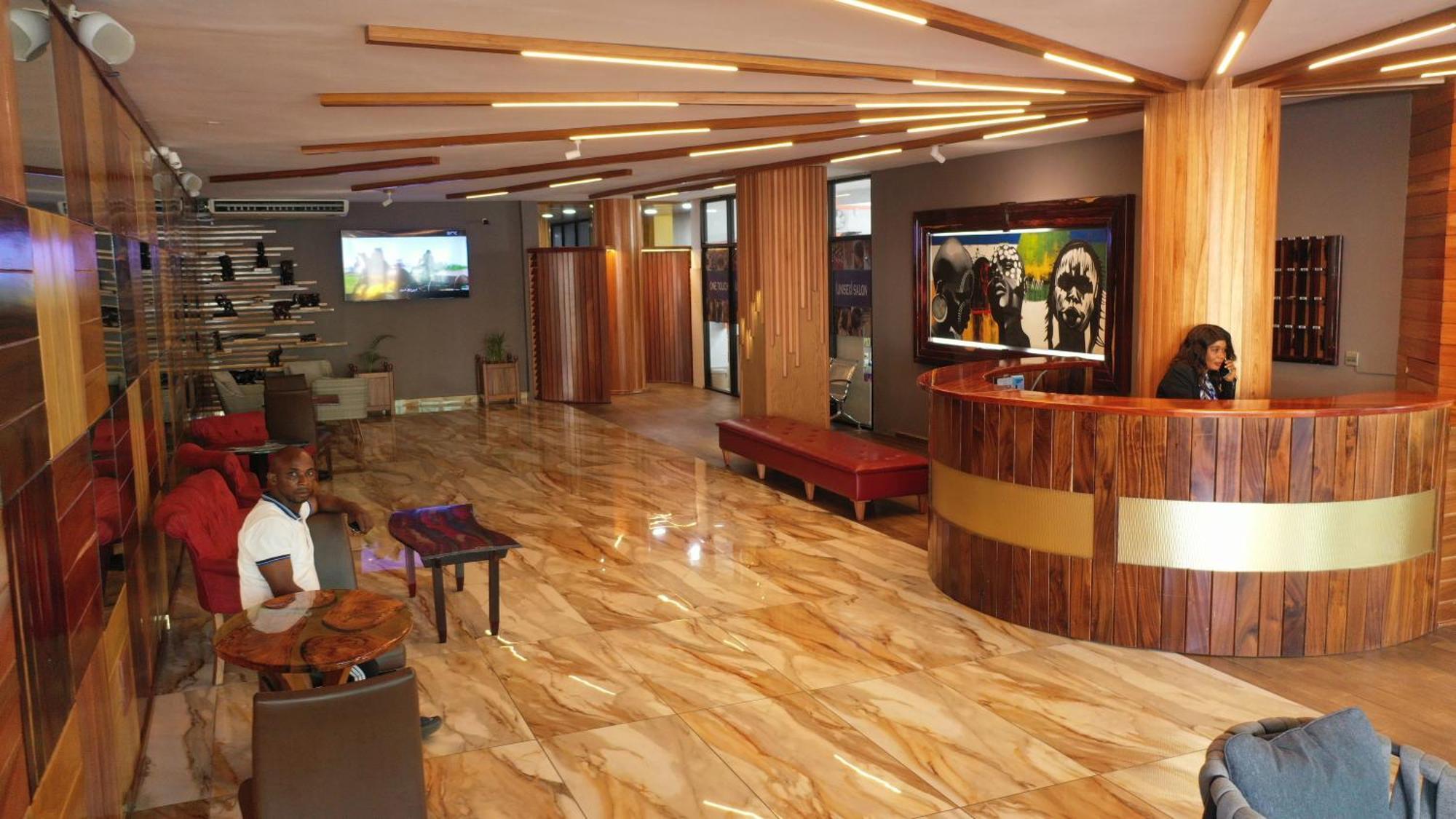 Murex Plaza Hotel&Suites Monrovia Exteriér fotografie
