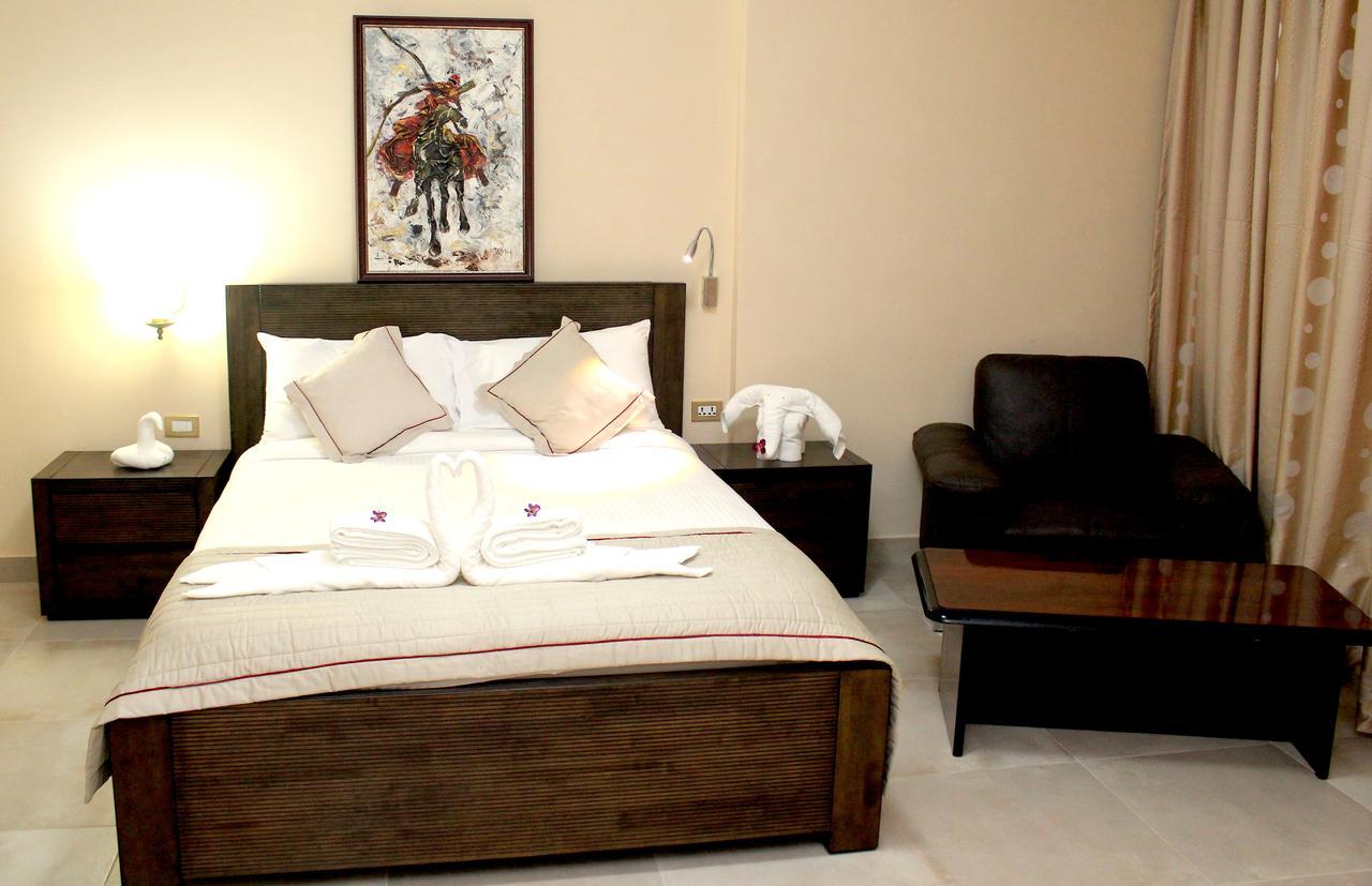 Murex Plaza Hotel&Suites Monrovia Exteriér fotografie