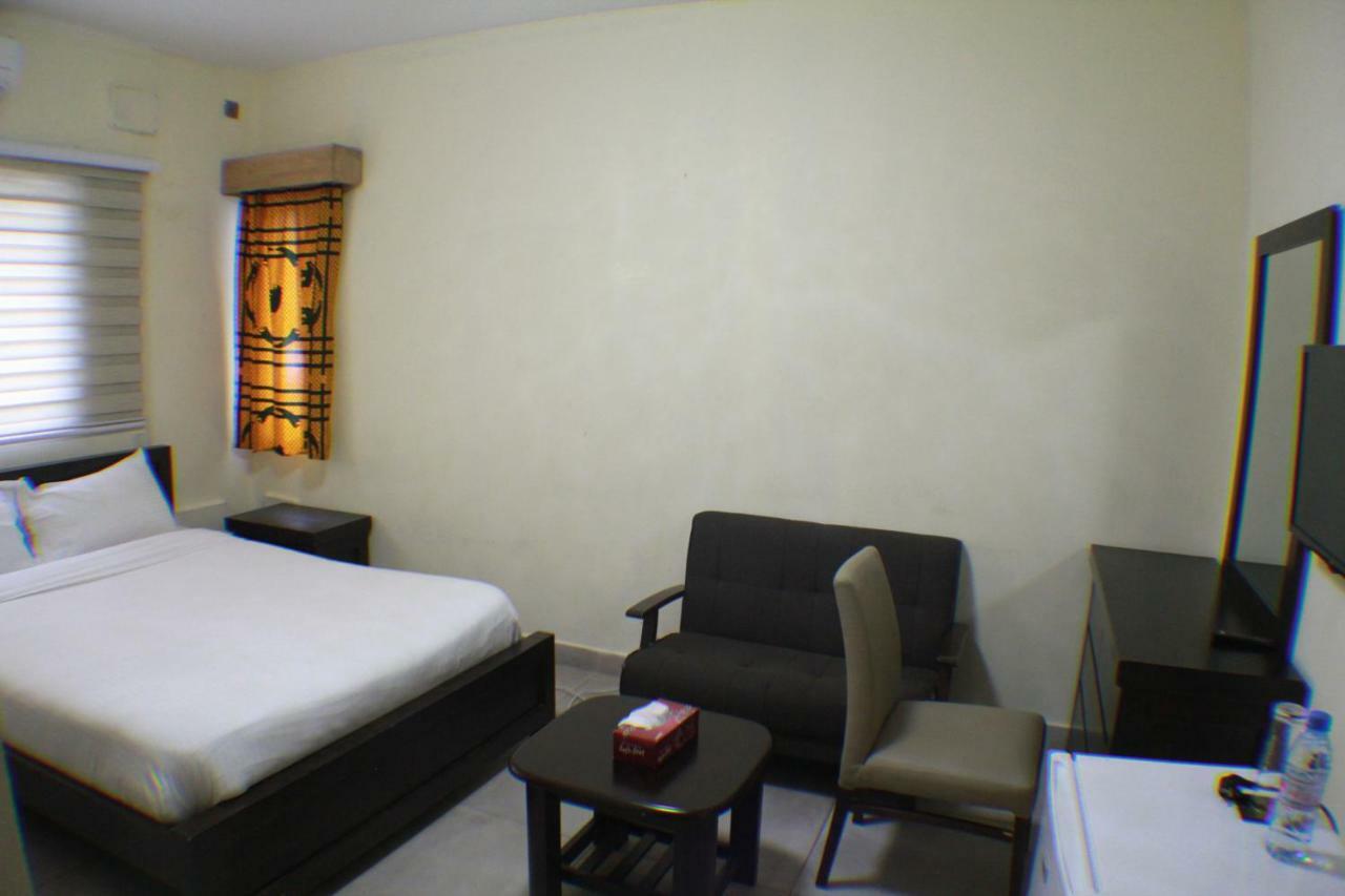 Murex Plaza Hotel&Suites Monrovia Exteriér fotografie